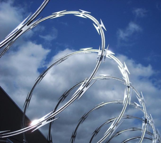 전기도금한 것 Galvanized1.5mmx1.5mm 다이아몬드는 레이저 와이어 메쉬를 용접했습니다 4