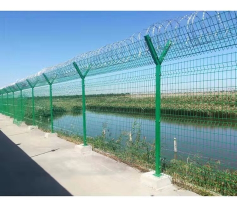 Factory hot sale powder coated hot-dipped galvanized wire fence for airport protection